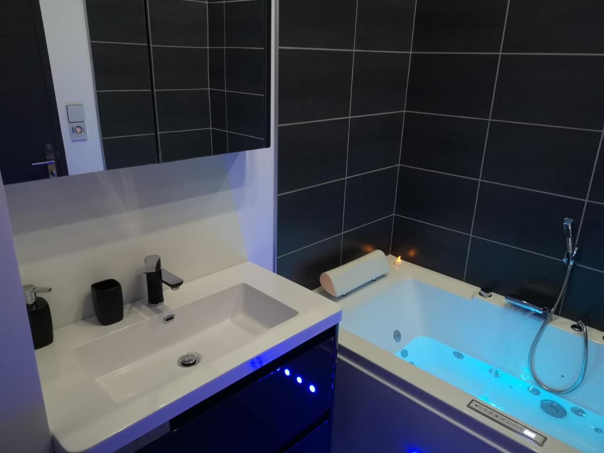 Appartement Moderne Avec Balneotherapie Мер-ле-Бен Екстер'єр фото